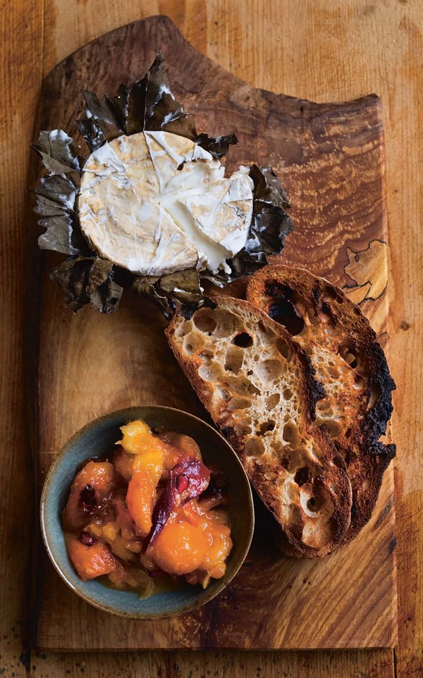 Apricot and tomato chutney