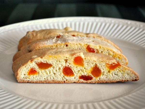 Apricot biscotti