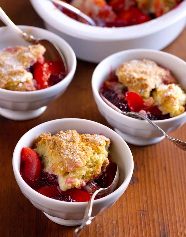 Apricot blackberry cobbler