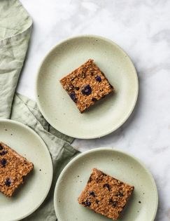 Apricot, cardamom & blueberry bars