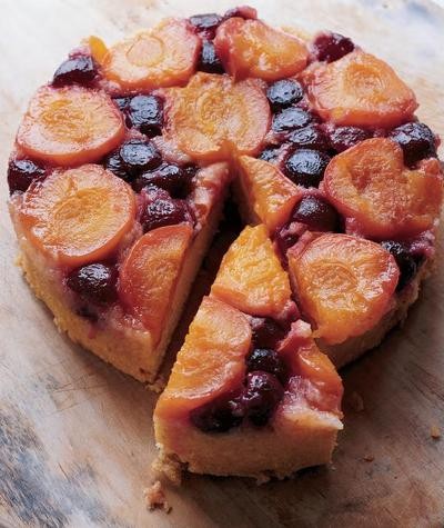 Apricot-cherry upside-down cake