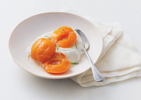 Apricot compote