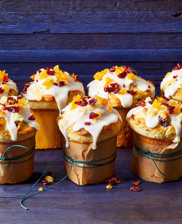Apricot-cranberry panettones
