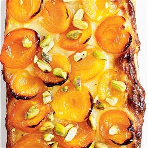 Apricot frangipane tart
