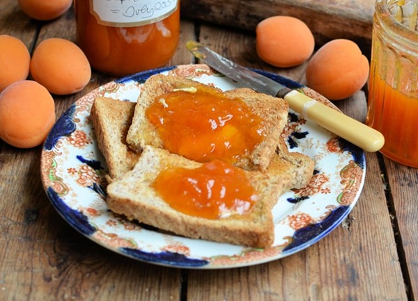 Apricot jam