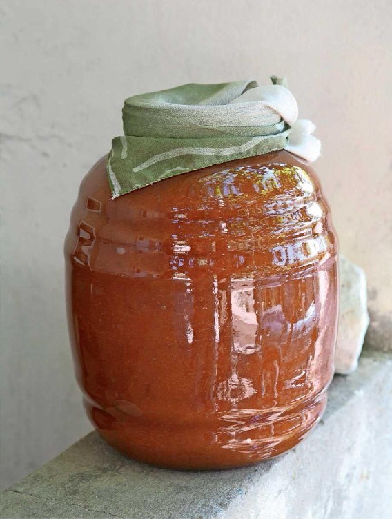 Apricot jam (Mrabba el meshmosh)