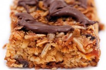 Apricot muesli bars