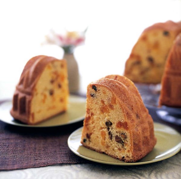 Apricot, pistachio, lemon coffee cake