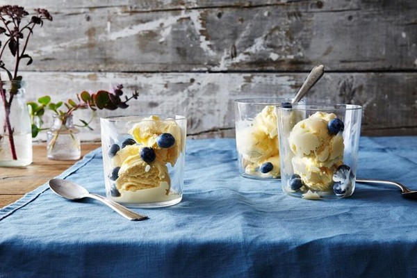 Apricot pit ice cream
