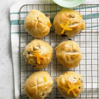 Apricot-raisin hot cross buns