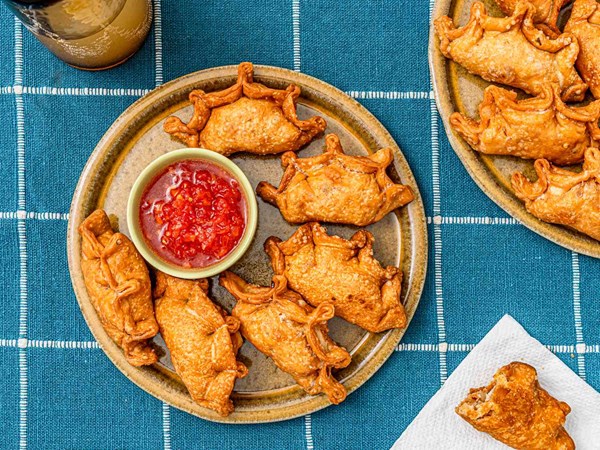 Argentine cheese empanadas (Empanadas de queso)