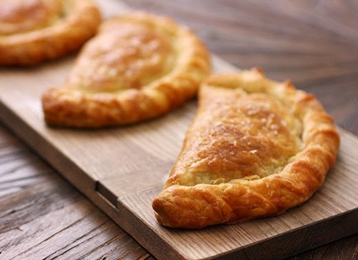 Argentine Christmas Eve empanadas (Empanadas de Vigilia)
