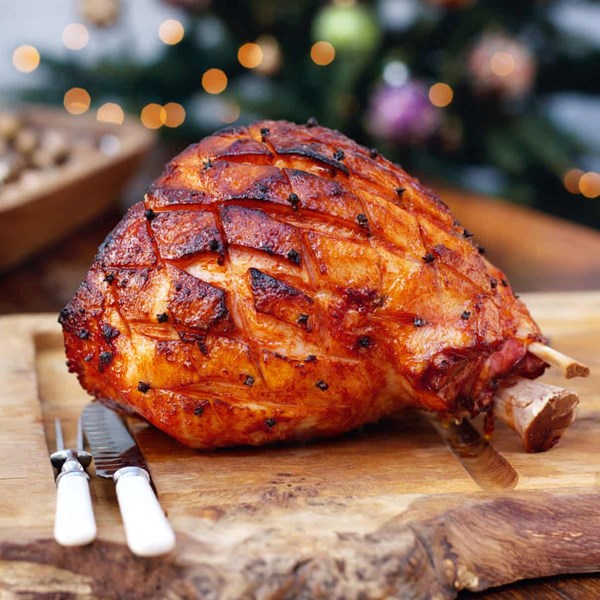 Aromatic Christmas ham
