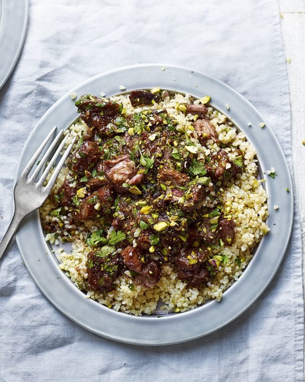 Aromatic lamb casserole with prunes 