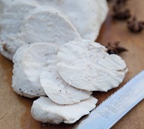 Aromatic poached chicken