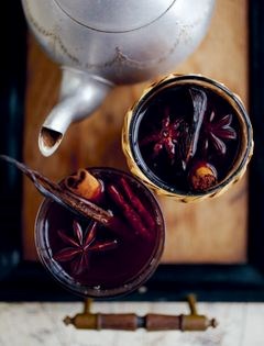 Aromatic spiced tea