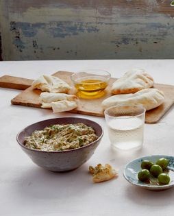 Artichoke, almond and Parmesan dip