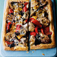 Artichoke and Mahón tart