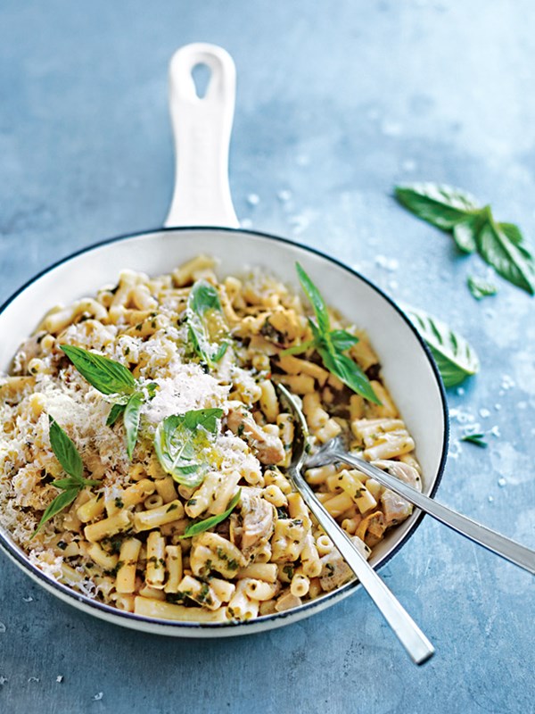 Artichoke and pesto mac and cheese