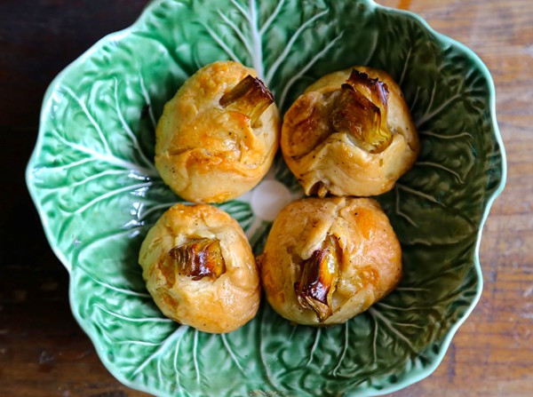 Artichoke buttons