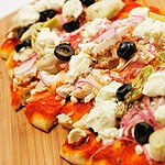 Artichoke chicken flatbread