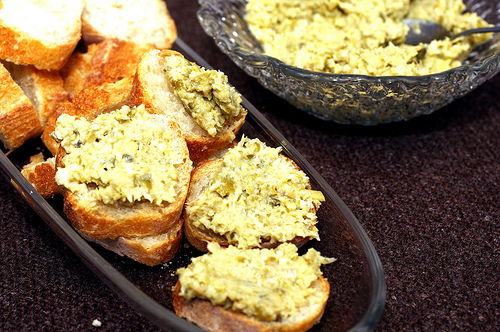 Artichoke-olive crostini