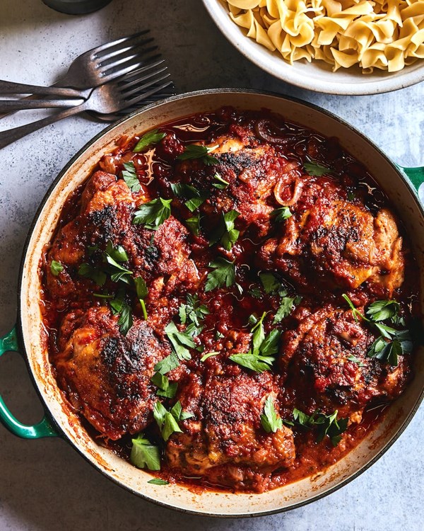 Artichoke pepper braised chicken