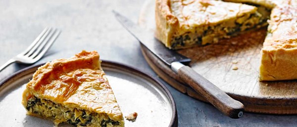 Artichoke, spinach and cheese pie