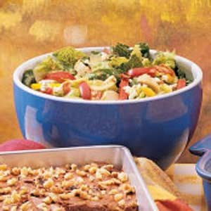 Artichoke tossed salad