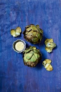 Artichoke with anchovy dip