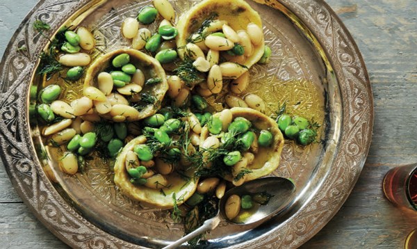 Artichokes with broad beans and almonds