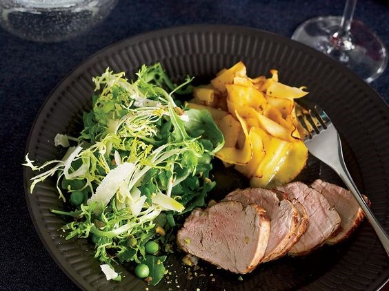 Arugula-and-frisée salad with peas, pistachios and pecorino