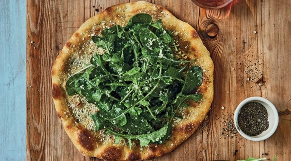 Arugula cacio e pepe pizza