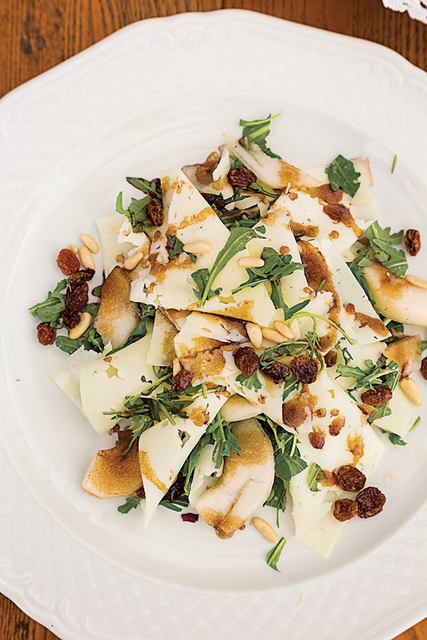 Arugula, pecorino, pine nut, and pear salad (Rucola con pecorino, pignoli e pere)