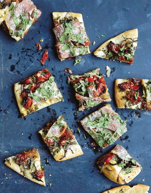 Arugula pizza