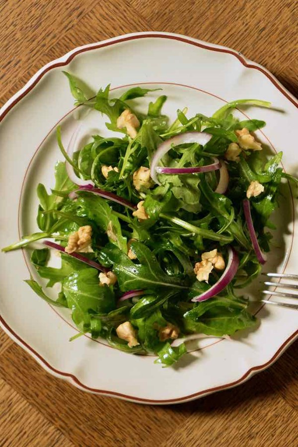 Arugula salad (Salatat jarjeer)