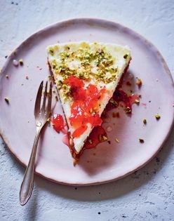Ashta and caramel bread "cheesecake" (Aish el saraya)