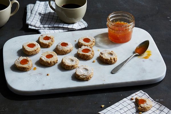 Asiago and walnut shortbread cookies