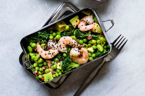 Asian avo, prawns and greens lunch box