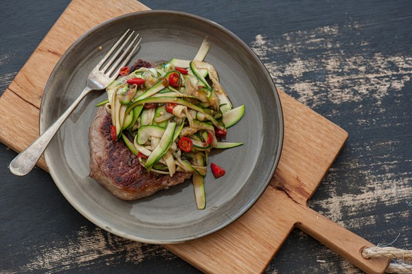 Asian beef & zucchini 'noodles'