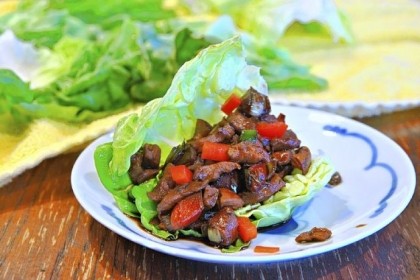 Asian chicken lettuce wraps