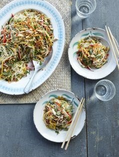 Asian chicken, noodle and mango salad