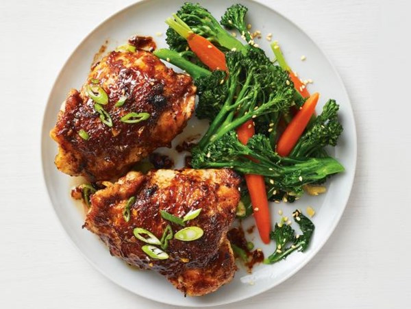 Asian chicken thighs with broccolini 