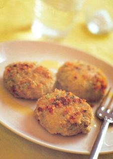 Asian-flavoured salmon fishcakes