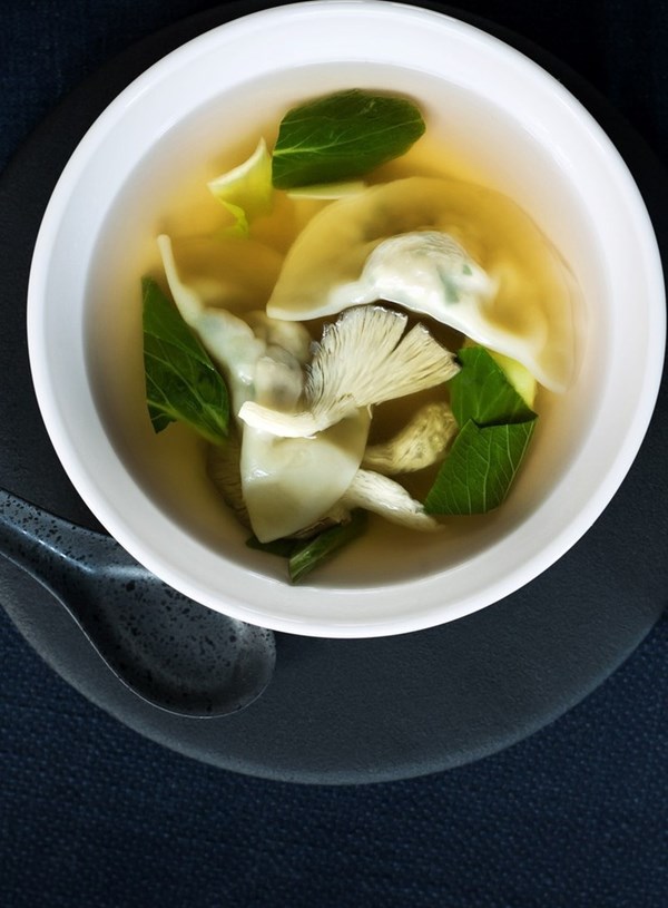 Asian pork dumpling soup
