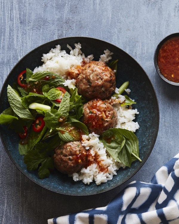 Asian pork meatball bowls