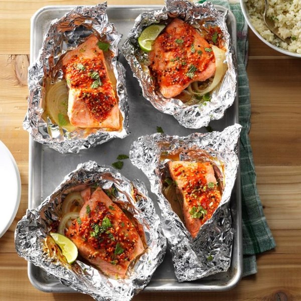 Asian-style salmon packets
