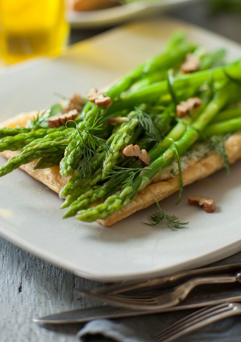 Asparagus & goat's cheese tarts