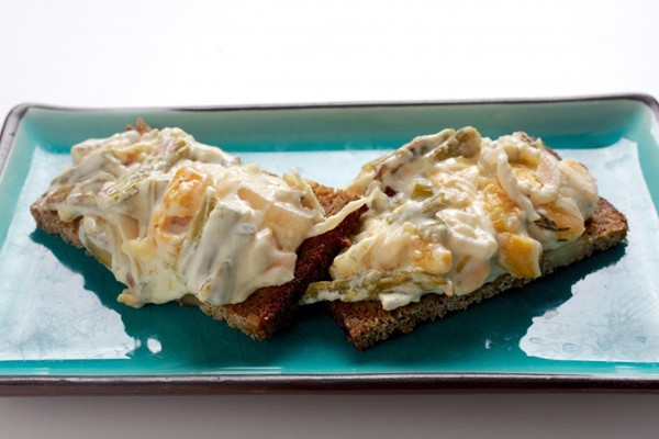 Asparagus and aged Gouda dip (Spargelaufstrich)
