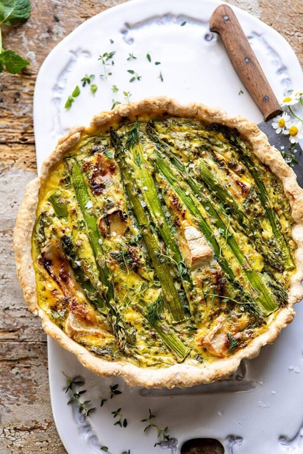 Asparagus and Brie quiche